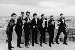 Eskuvoi-csoprtkep-kreativ-4 wedding group photos groomsmen